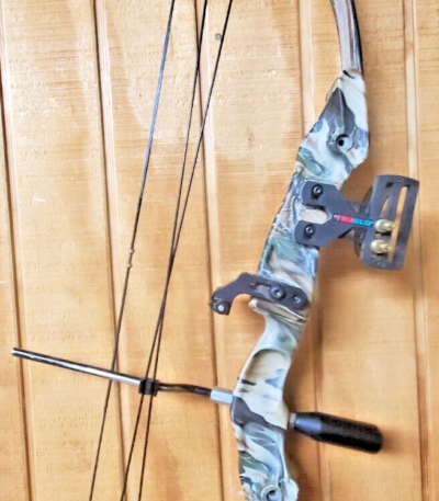 Bear Archery Badge Compound Youth Bow Right Hand, 30-40# 24-26" Package - Elite Compound Bows & Tagpoint Inc.