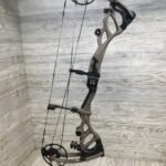 Bowtech Carbon One Flat Dark Earth 60-70# - Elite Compound Bows & Tagpoint Inc.