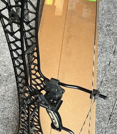 Gearhead Archery T33 - Elite Compound Bows & Tagpoint Inc.