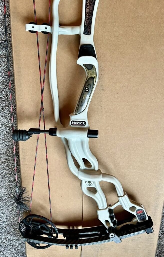 LH Hoyt Carbon Spyder Turbo Z5 Ultralight Light Gray FAST!! - Elite Compound Bows & Tagpoint Inc.
