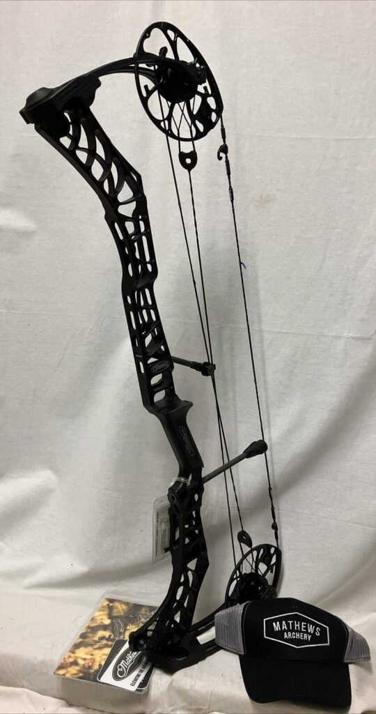 Mathews Phase 4 33'' Black - Elite Compound Bows & Tagpoint Inc.