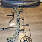 MATHEWS V3X 33 BOW 29" 75LBS RH - HIGH END EXTRAS & Custom case - Elite Compound Bows & Tagpoint Inc.